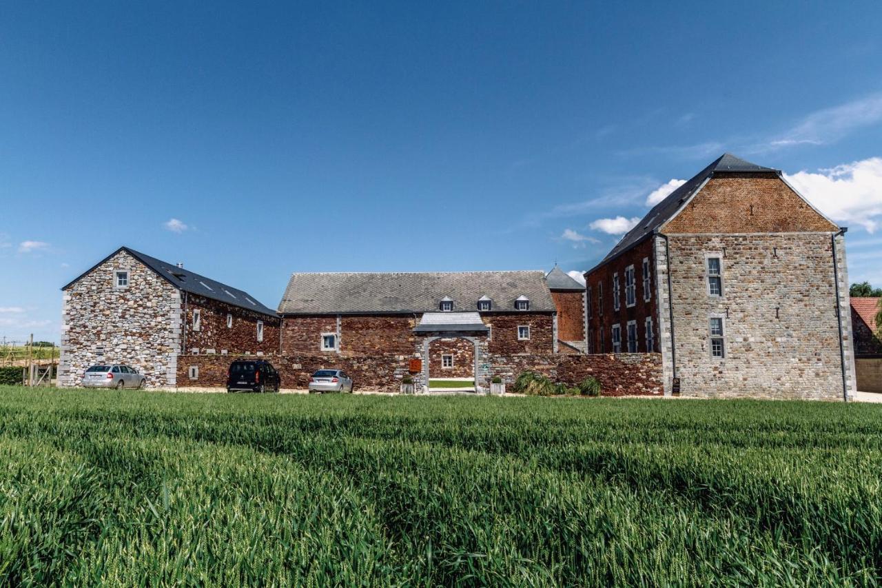 Domaine Sur Les Sarts Hotell Ohey Exteriör bild