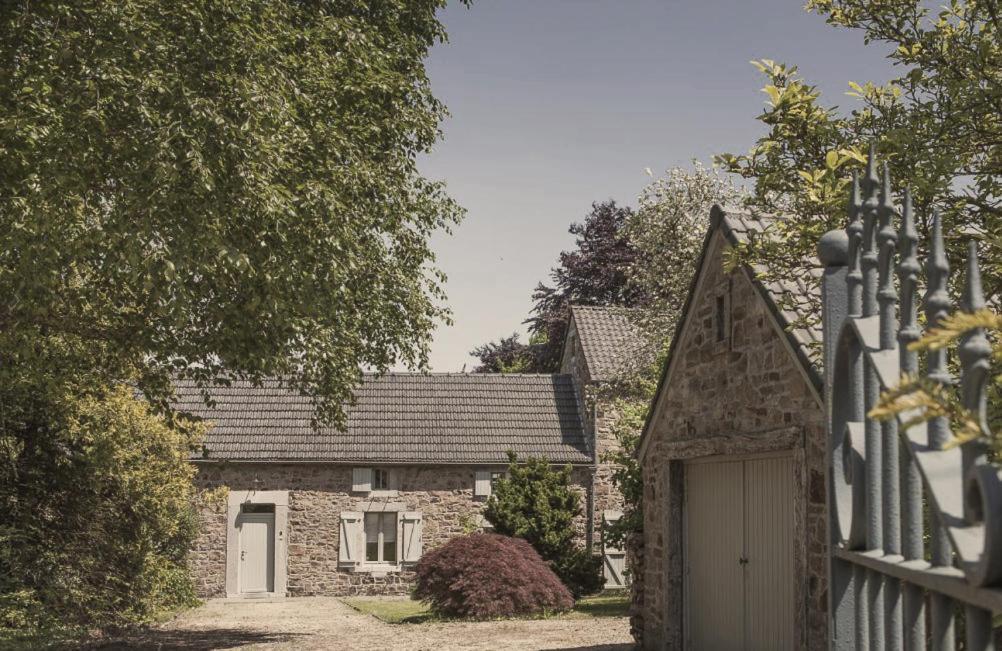 Domaine Sur Les Sarts Hotell Ohey Exteriör bild
